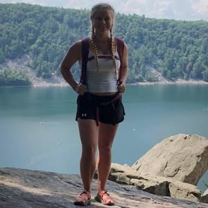 Meet your Posher, Lindsey